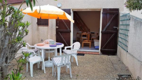 Pavillon avec jardin privatif proche du port de St Cyprien - 4EST12